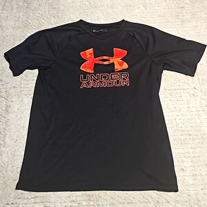 Boys UA shirt